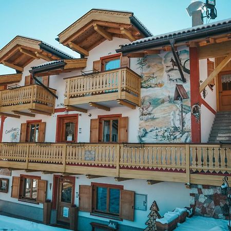 Casa Di Franz Hotell Vigo di Fassa Exteriör bild