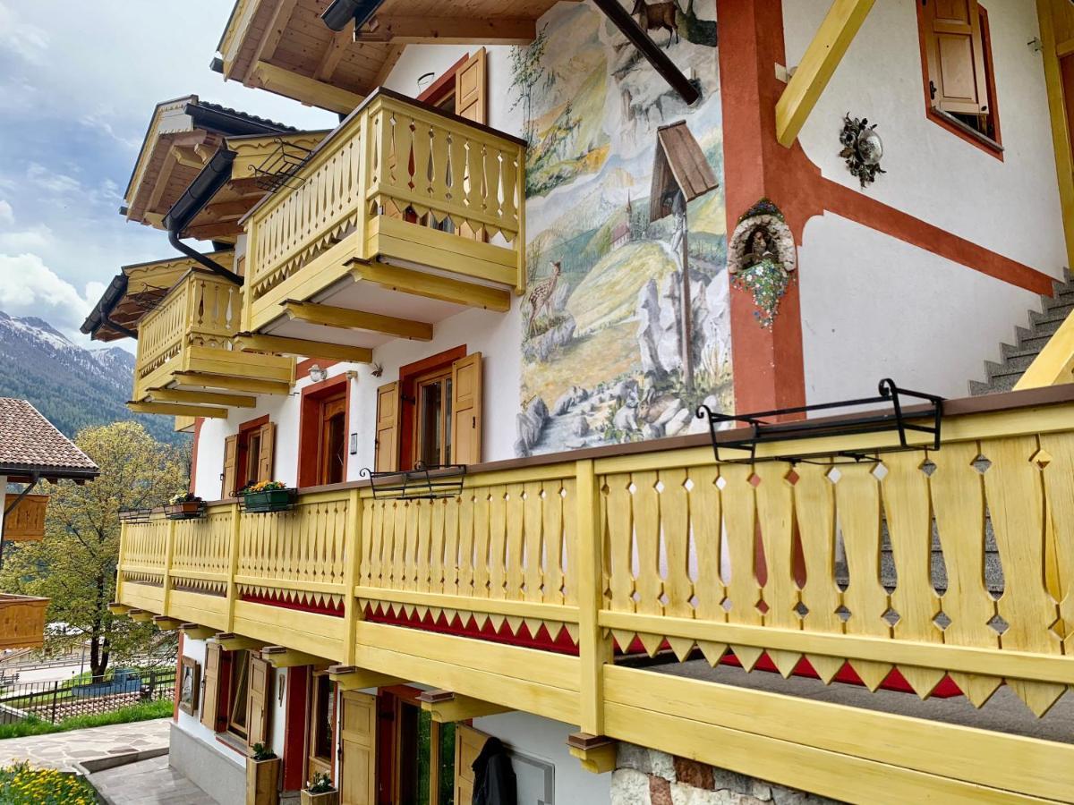 Casa Di Franz Hotell Vigo di Fassa Exteriör bild