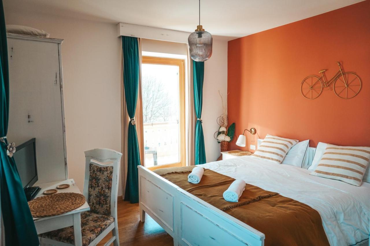 Casa Di Franz Hotell Vigo di Fassa Exteriör bild